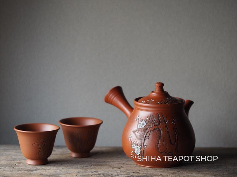 吉川壺堂風月 Yoshikawa Kodo Fugetsu Bird & White Plum Tree