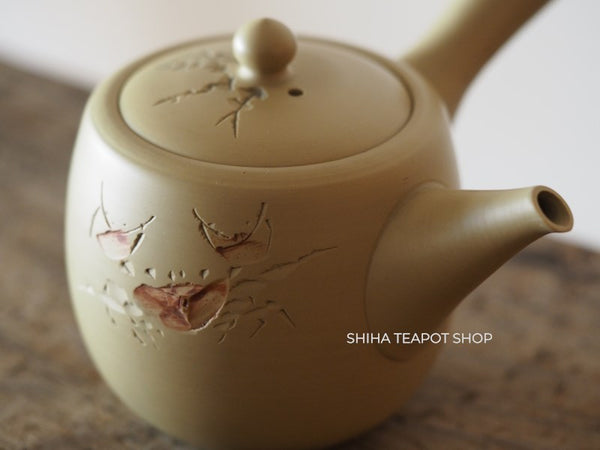 Vintage YUSEN, I  Kyusu Teapot White Clay Crab 50 years  Japan 初代友仙