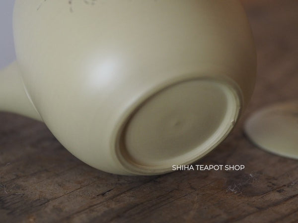 Vintage YUSEN, I  Kyusu Teapot White Clay Crab 50 years  Japan 初代友仙