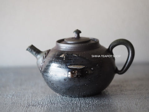 Tokoname Sou Yamada Shell Black Wood Firing Small Teapot 山田想 YS90