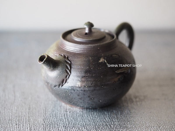 Tokoname Sou Yamada Shell Black Wood Firing Small Teapot 山田想 YS90