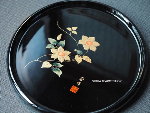 Round lacquer tray with Traditional Japanese Flower Design (Used)