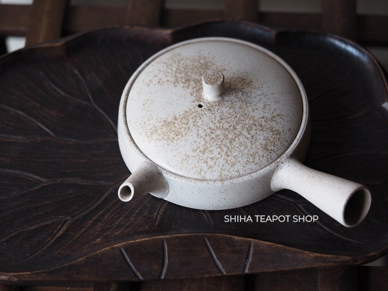 JINSHU Flat White Oyster Shell  Tokoname Kyusu Teapot 甚秋 JN148