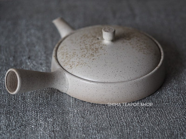 JINSHU Flat White Oyster Shell  Tokoname Kyusu Teapot 甚秋 JN151
