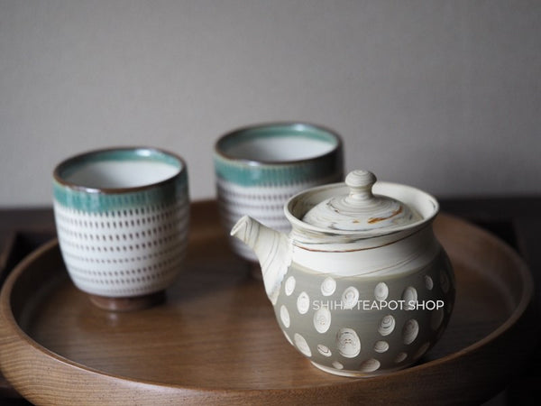 Tokoname Kenji Kiln + Koishiwara pair cups Tea time Set