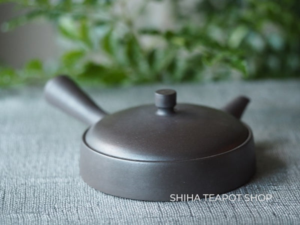 JINSHU Gokuhira Flat Black Teapot (Wood Box with artist's signature )甚秋 JN98