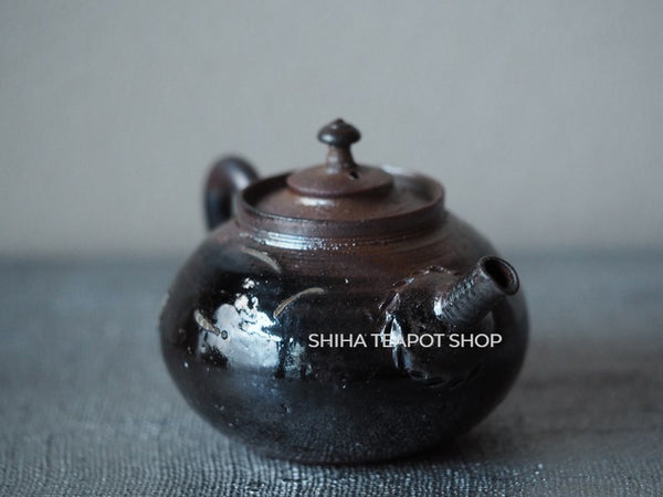 Tokoname Sou Yamada Shell Black Wood Firing Teapot 山田想 YS95