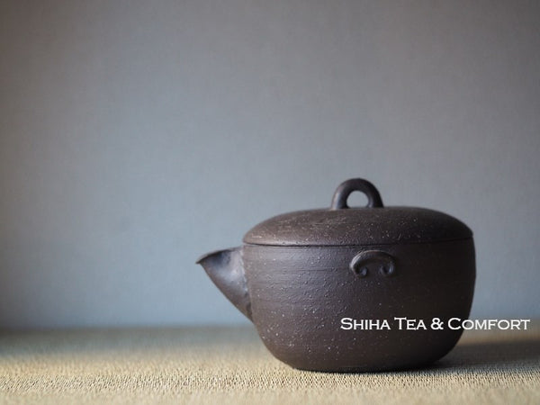 SOUKOU BLACK UNGLAZED HOUHIN Teapot 宗弘宝瓶