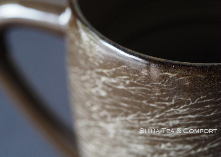 Yokoishi Gagyu White Clay Brushing Ceramic Mug  Utsutsugawa-yaki 現川焼横石臥牛