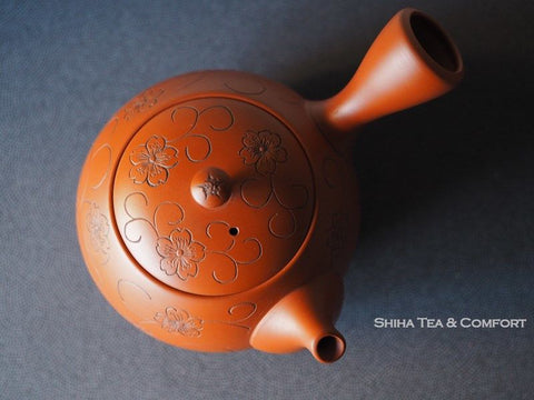 Yamada Housei  Red clay Flower Teapot 宝生花