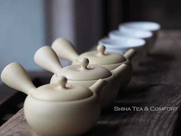 [3 pcs] Small Japanese Tasting Kyusu Soft Yellow Teapot Set - Takasuke