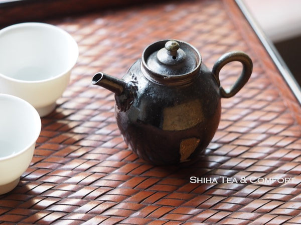 Tokoname Sou Yamada Shell Black Wood Firing Teapot 山田想黒釉柴焼壺