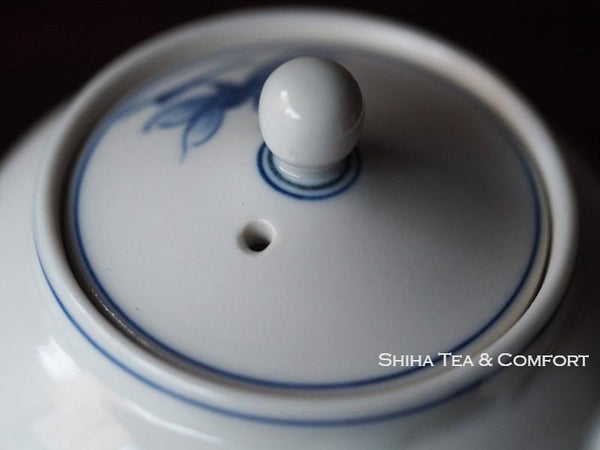 Blue & White Orchid Porcelain Seisho Small Yokote Kyusu Teapot 清昌磁壺 （Made in Kyoto Japan）