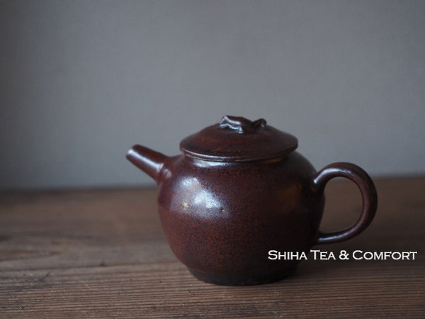Jinpachi Ogawa Iron Glaze, Frog Lid Teapot  小川甚八