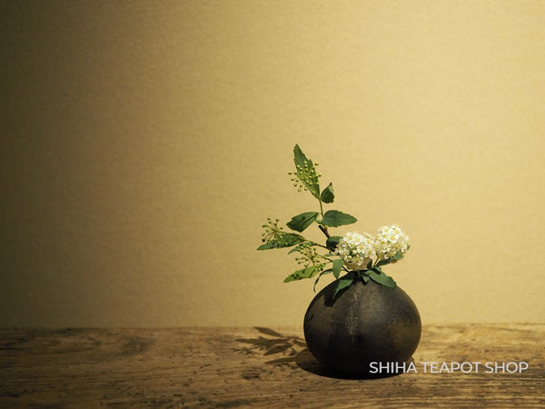 Suzu-yaki Nuance Black Grey Small Table Vase Unglazed