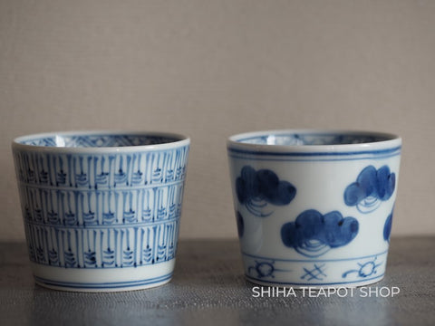 Japan Arita High-End Hand Paint Blue & White Porcelain Pine Tree & Calendar Cup Pair 2 pcs (High-End model)