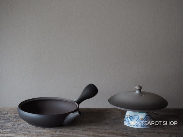 Teapot Lid Holder Rest Ayu Fish ceramic  (Futaoki) 蓋置 (Used)