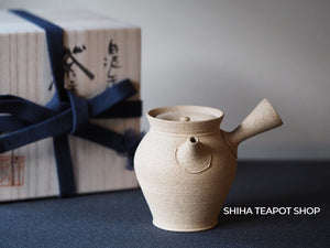 Master KONISHI YOHEI White Clay Lines Teapot, Tokoname 小西洋平 YH23