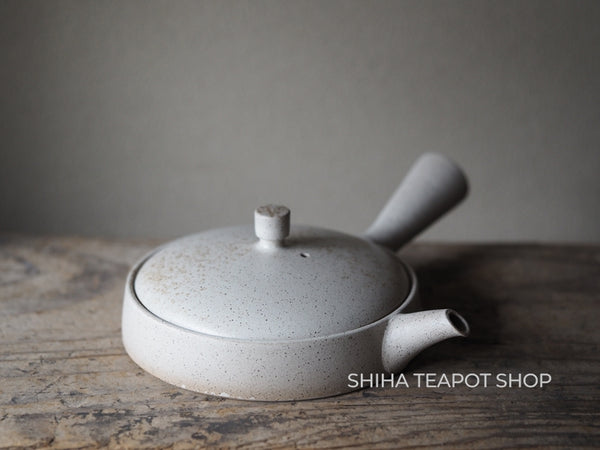JINSHU Flat White Oyster Shell  Tokoname Kyusu Teapot 甚秋 JN45（Made in Tokoname Japan）