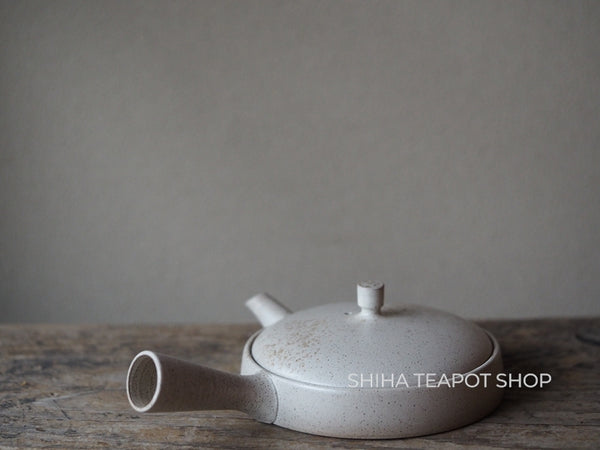 JINSHU Flat White Oyster Shell  Tokoname Kyusu Teapot 甚秋 JN17（Made in Tokoname Japan）