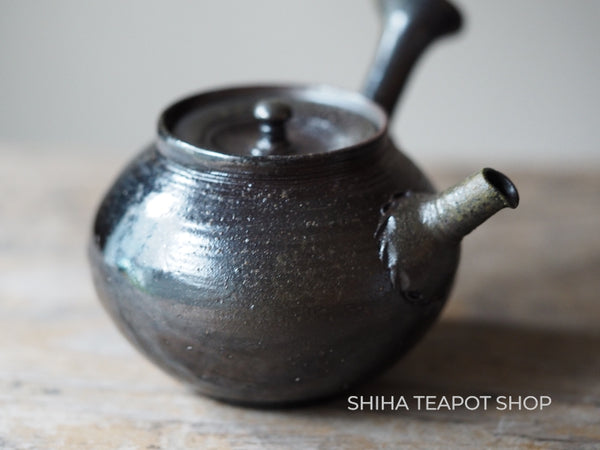 Tokoname Sou Yamada Shell Black  Wood Firing Tiny Teapot 山田想 YS11