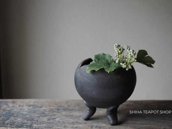 Suzu Incense Stand / Flower Vase 珠洲香炉