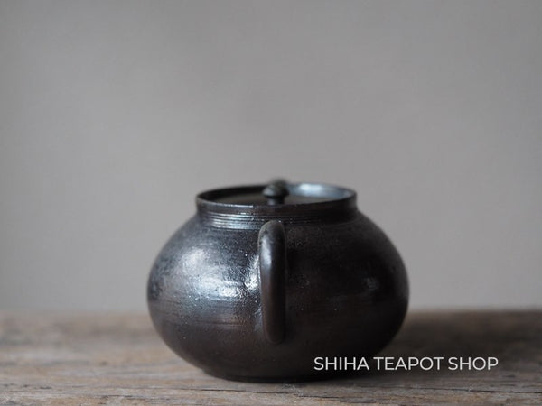 Tokoname Sou Yamada Shell Black Wood Firing Small Teapot 山田想 YS88