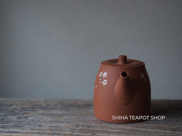 Tsuzuki Seiho Sakura in the Misty Rain Back Handle Small Tokoname Kyusu Teapot SH51 青峰桜 （Made in Tokoname Japan）