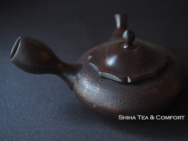 KOSHIN  Persimmon Black Red Marble Seaweed Flat Teapot (Iron Teapot texture） 香臣柿大理石 （Made in Tokoname Japan）