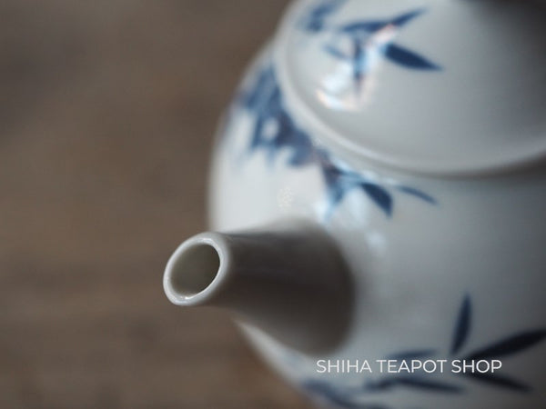 Kyoto Senchado Porcelain Blue and White Bamboo Teapot Kyusu Seisho 加藤清昌